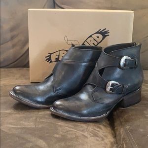 Freebird Saga size 7 womens